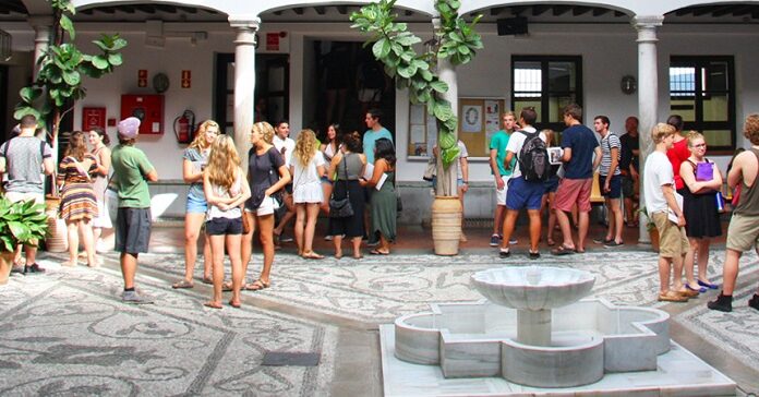 University of Granada. Spanish Language & Culture. Spring Semester in Spain. University of Granada Study Abroad in Spain